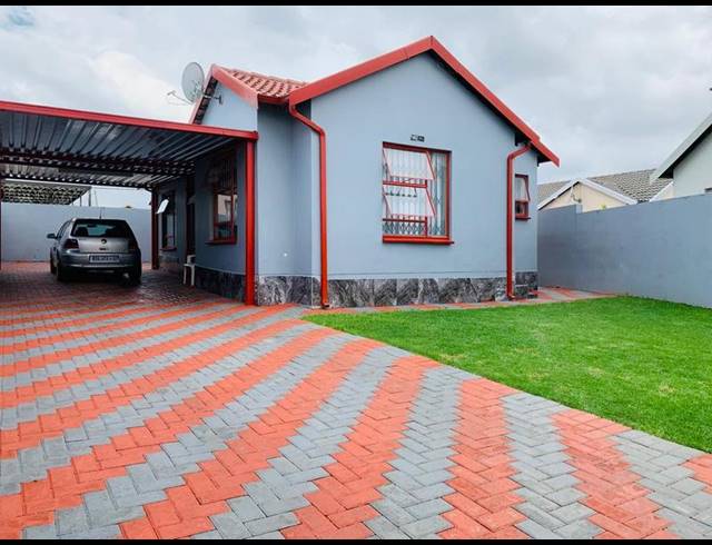 3 BEDROOM PROPERTY TO RENT IN FLEURHOF